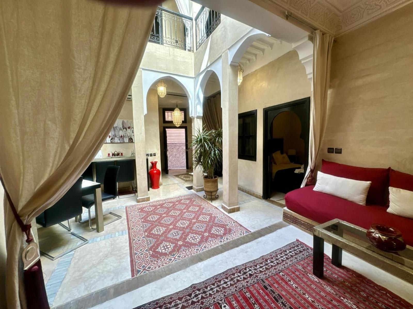 Riad Art De Vivre Avec Jacuzzi Marakeş Dış mekan fotoğraf