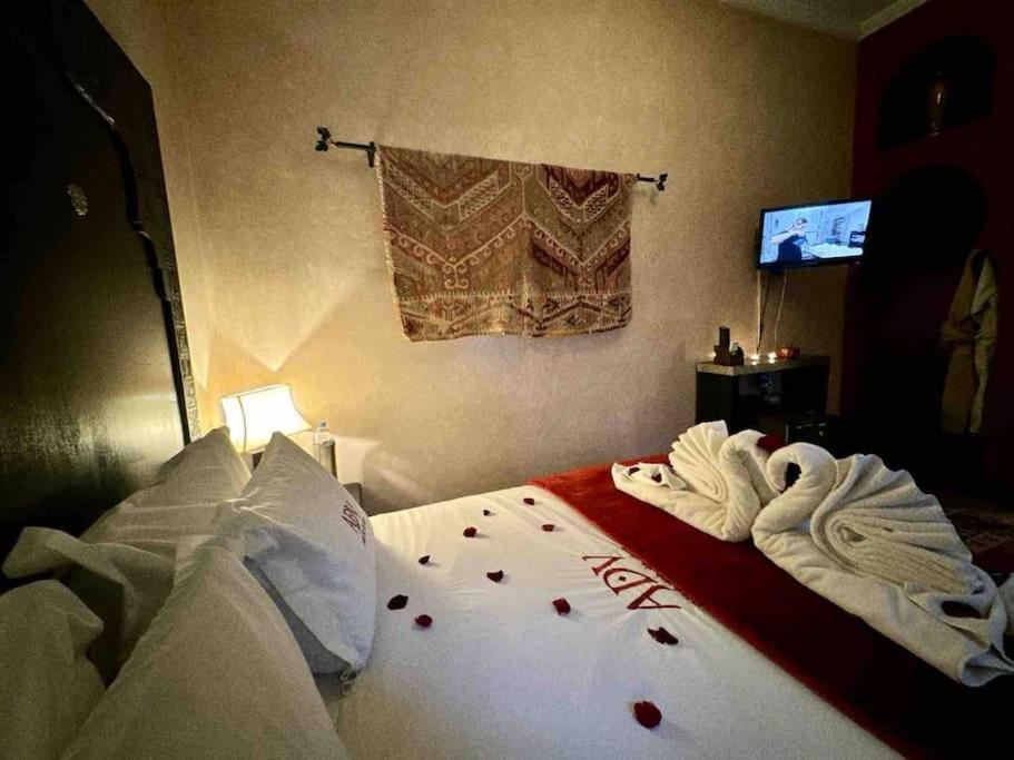 Riad Art De Vivre Avec Jacuzzi Marakeş Dış mekan fotoğraf