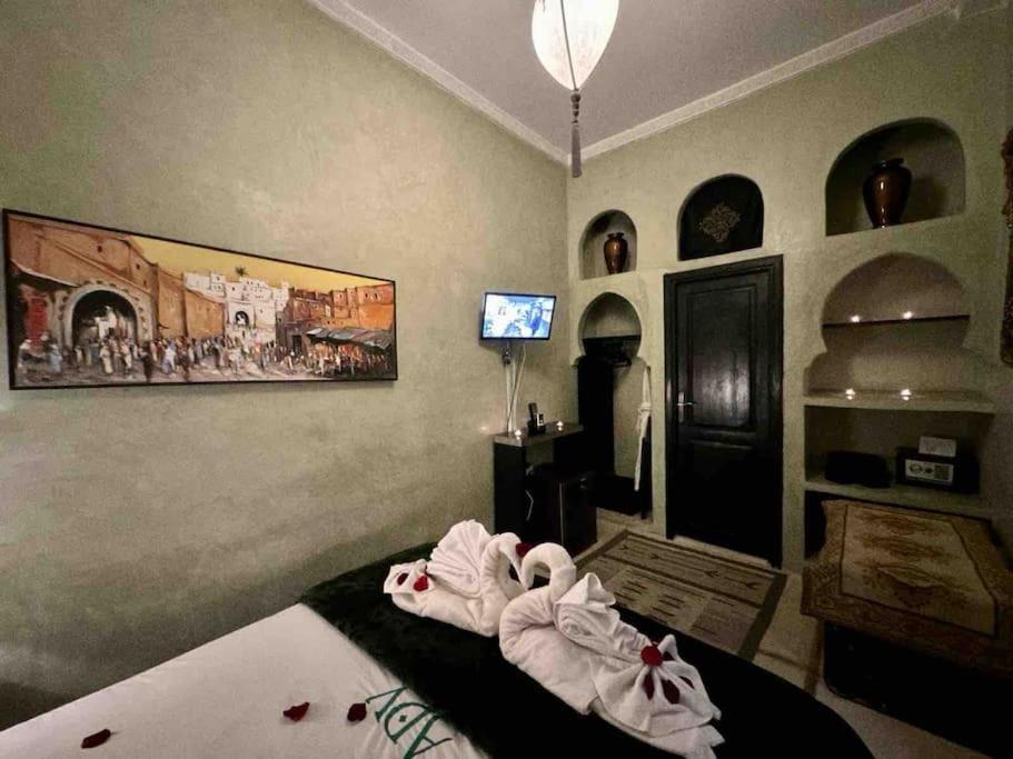 Riad Art De Vivre Avec Jacuzzi Marakeş Dış mekan fotoğraf