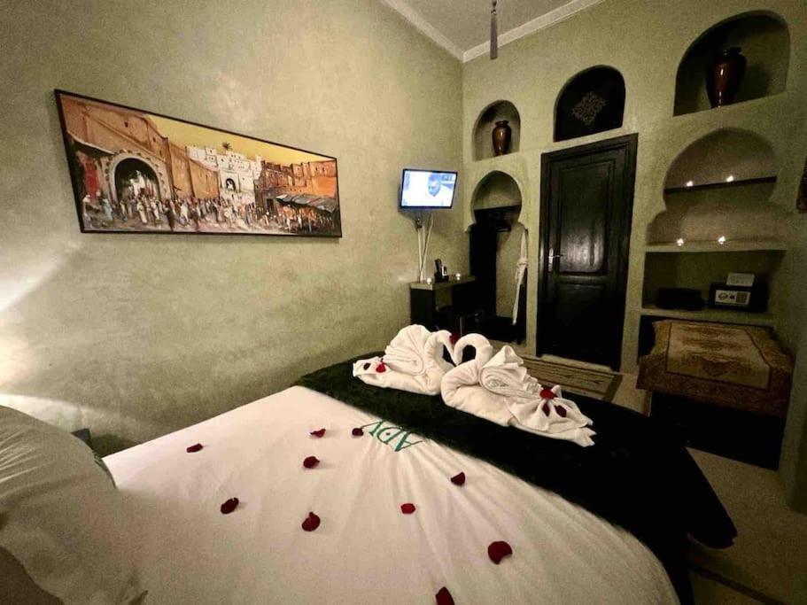 Riad Art De Vivre Avec Jacuzzi Marakeş Dış mekan fotoğraf