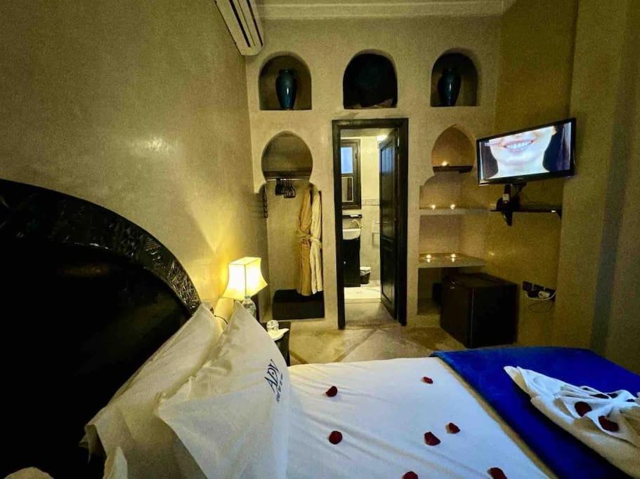 Riad Art De Vivre Avec Jacuzzi Marakeş Dış mekan fotoğraf