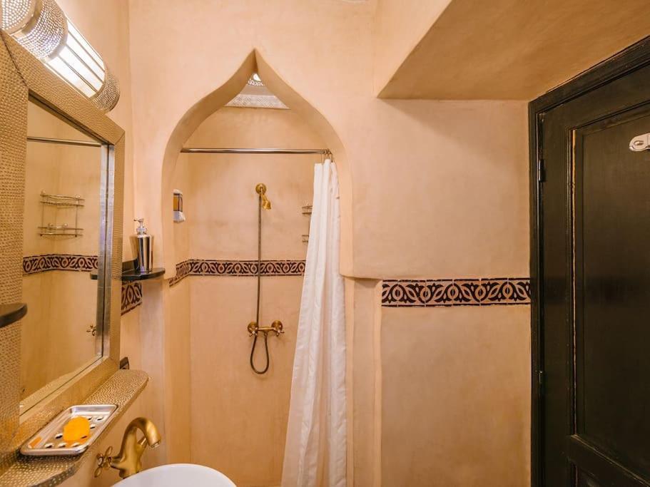 Riad Art De Vivre Avec Jacuzzi Marakeş Dış mekan fotoğraf