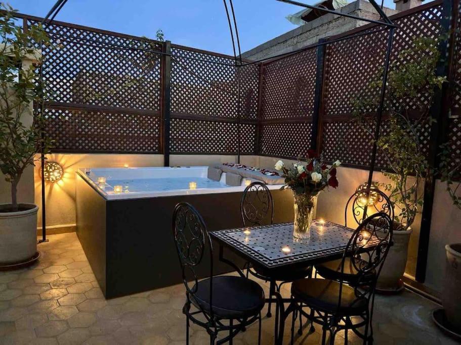Riad Art De Vivre Avec Jacuzzi Marakeş Dış mekan fotoğraf