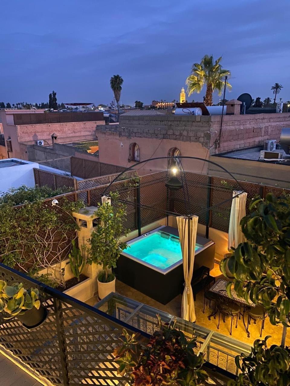 Riad Art De Vivre Avec Jacuzzi Marakeş Dış mekan fotoğraf